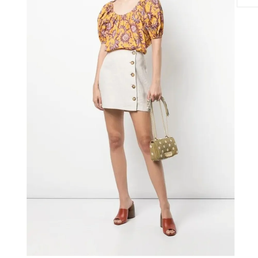 Zac Posen Mustard Yellow Leather Crossbody with White Floral Appliqué - Picture 5 of 14